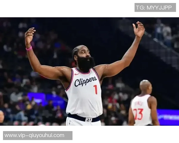 哈登全力追逐季后赛梦想小卡何时才能摆脱观赛生活