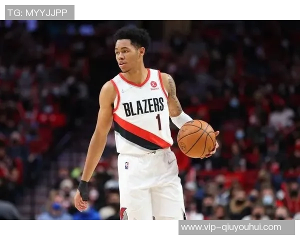 安芬尼西蒙斯在球队中寻找自我与胜利的平衡之道