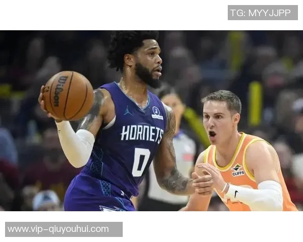 克尼佩尔第四节发力稍晚13投5中贡献14分4篮板3助攻三分球命中率不佳