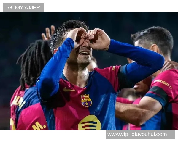 梅西助攻佩德里内切破门精彩瞬间左脚低射精准入网