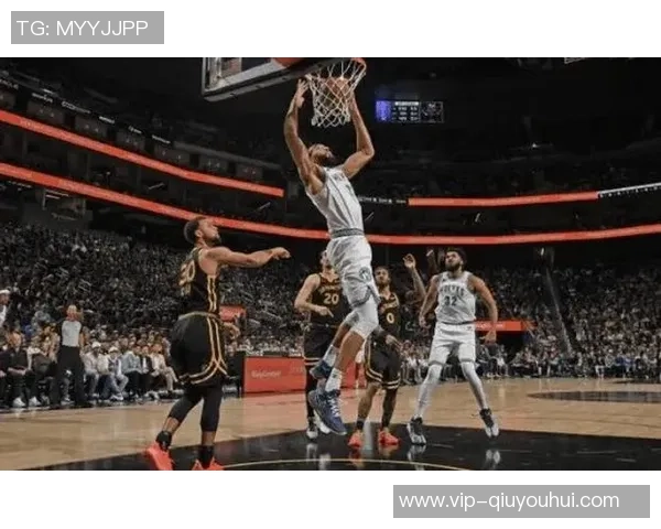 沃西称赞马克西勇于发声展现实力敢于在训练中挑战恩比德 沃西称赞马克西勇于发声展现实力敢于在训练中挑战恩比德