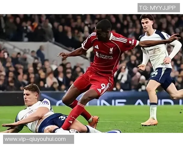 曼联防线疲软近9轮英超失15球本赛季仅有1场零封