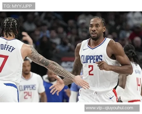 莱昂纳德上半场全能表现助队防守发力贡献7分3板3助3断正负值15领衔全队