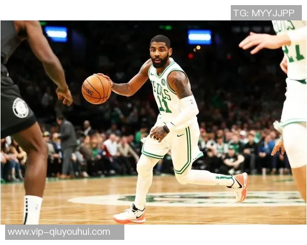 乔治上半场状态一般表现平平仅得10分1篮板2助攻三分球命中率尚可 乔治上半场状态一般表现平平仅得10分1篮板2助攻三分球命中率尚可