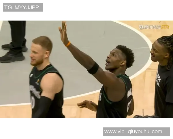 爱德华兹现场脱下比赛球衣赠送球迷令人惊叹的温暖瞬间